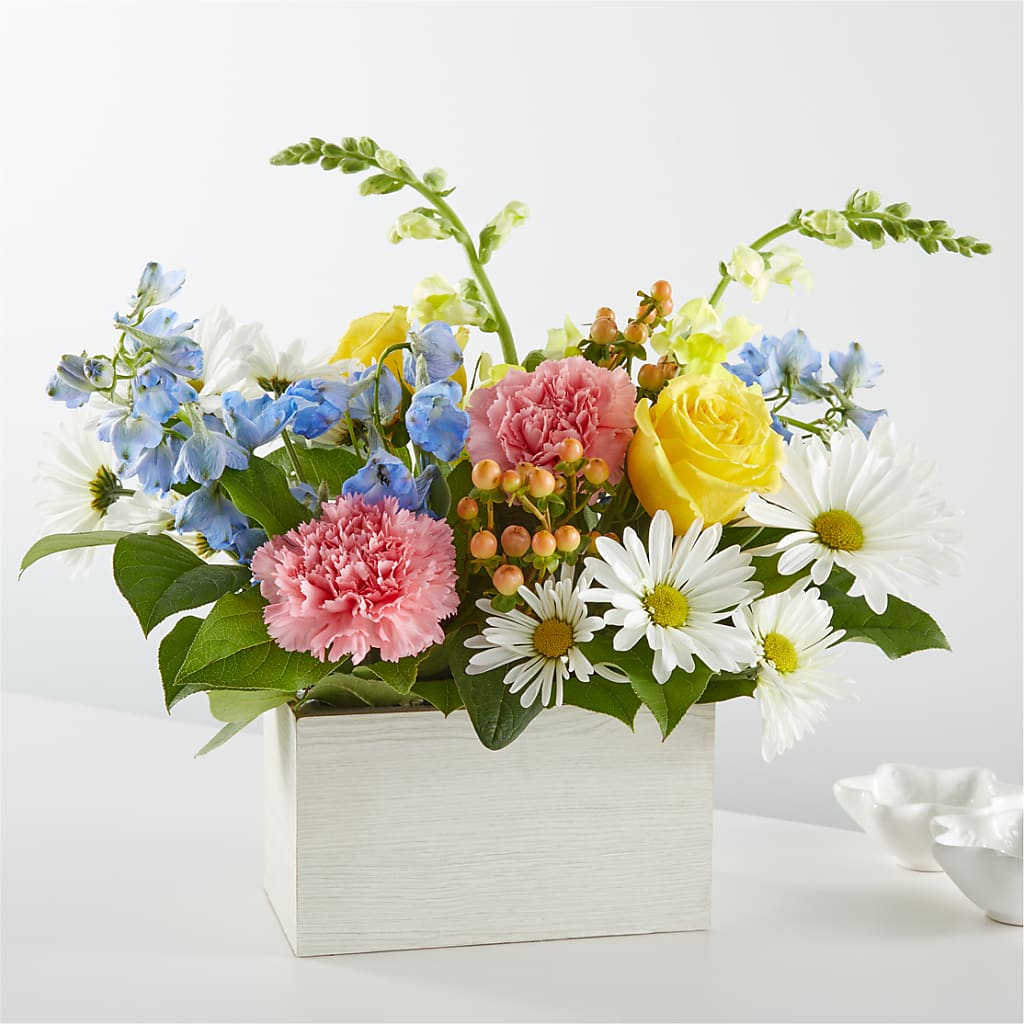 Sun Salutation Box Bouquet – Coleman Brothers Flowers Inc, Richmond VA