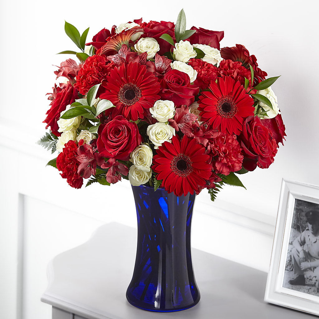 Hearts Embrace Bouquet – Coleman Brothers Flowers Inc, Richmond VA