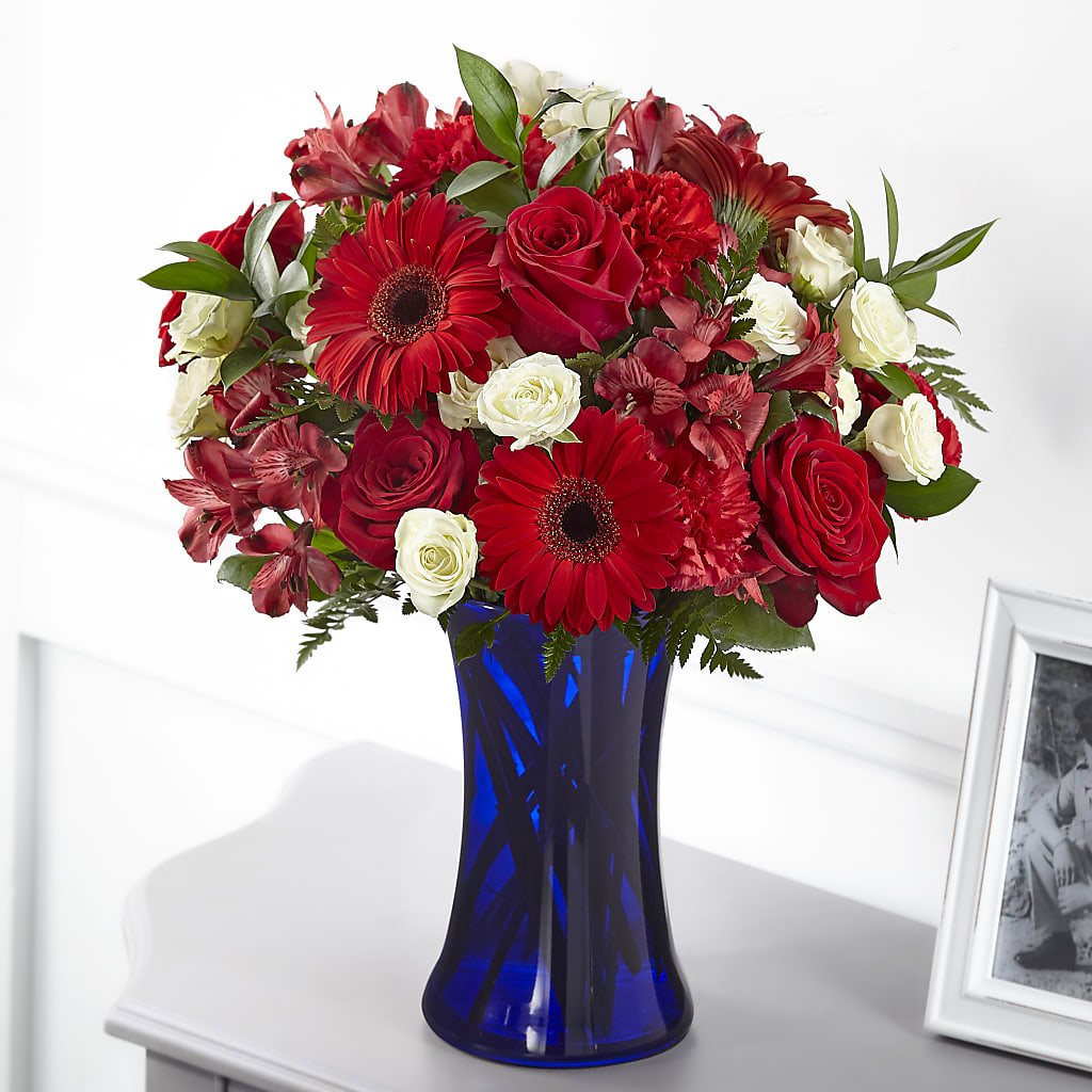 Hearts Embrace Bouquet – Coleman Brothers Flowers Inc, Richmond VA
