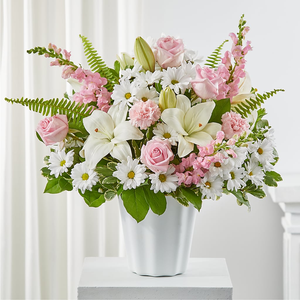 Soft Touch Tabletop Basket – Coleman Brothers Flowers Inc, Richmond VA