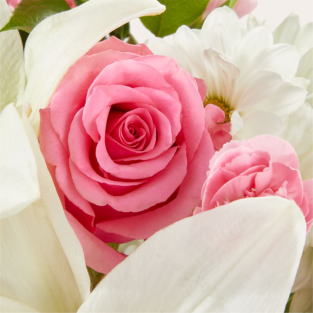 Whispers of Comfort Bouquet –  Coleman Brothers Flowers Inc, Richmond VA