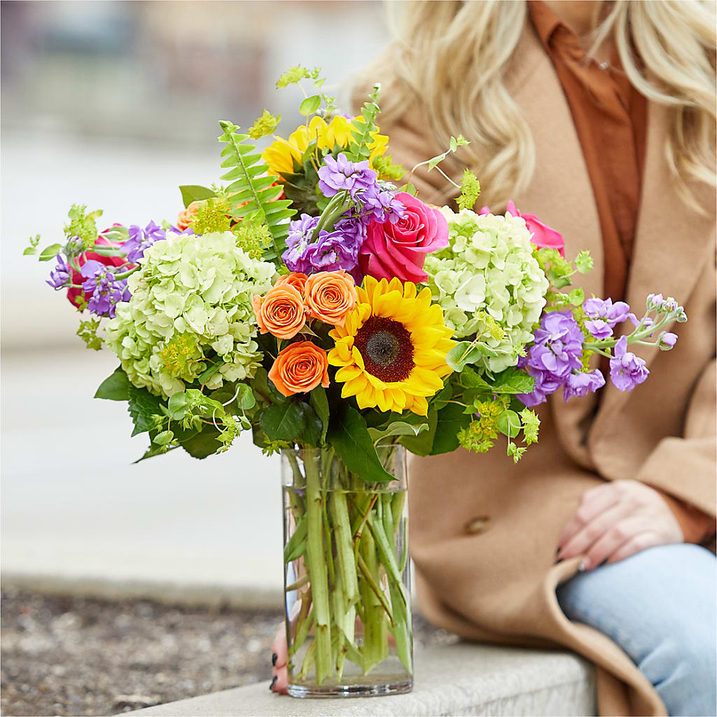 Vibrant Greetings Bouquet –  Coleman Brothers Flowers Inc, Richmond VA